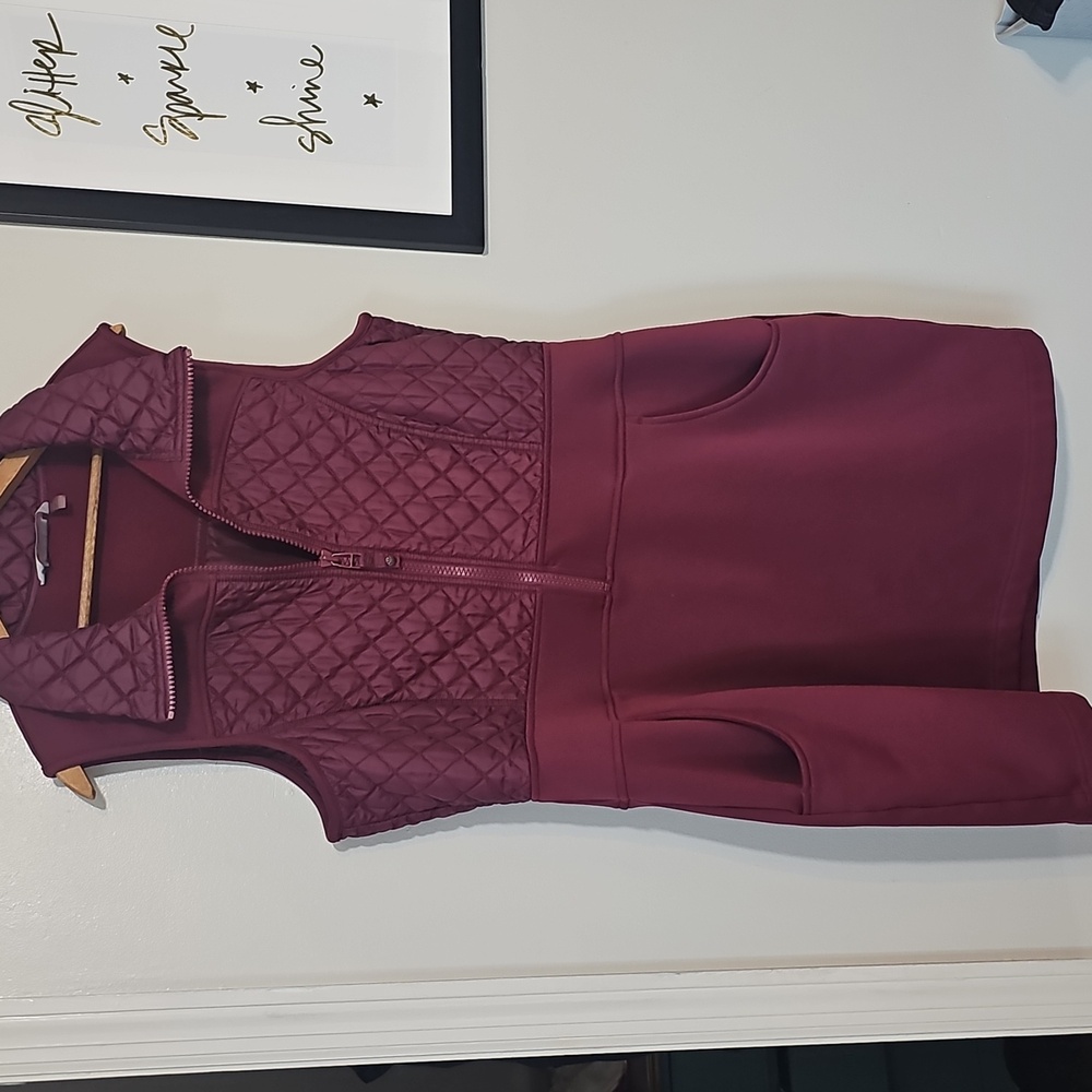 Athleta Quilted Fleece Lined Vest Scuba Dress Cranberry XL